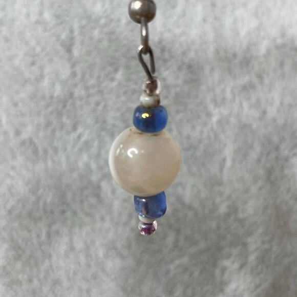 Vintage artisan drop earrings faux moonstone bead - Picture 4 of 5